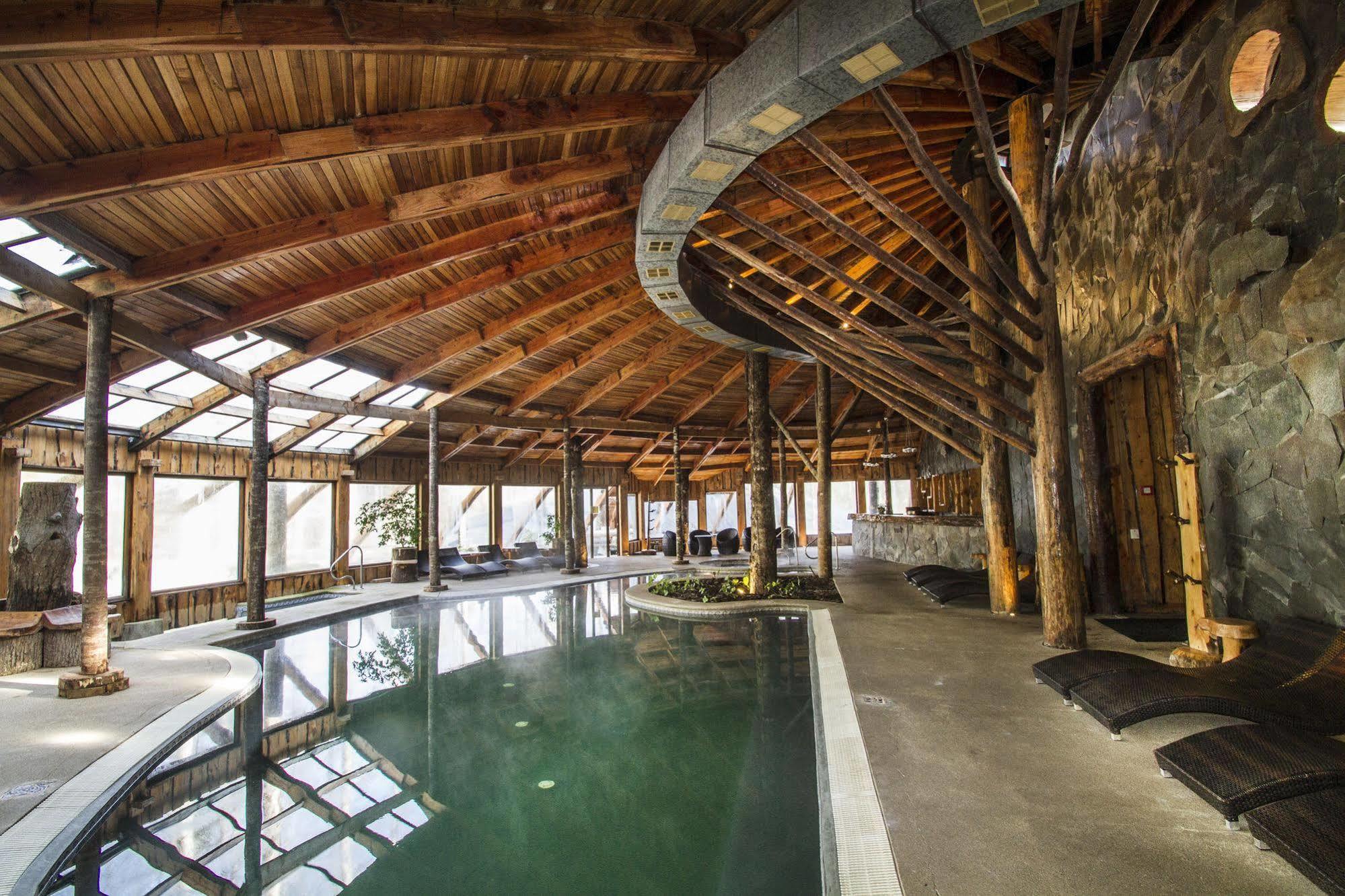 Huilo Huilo Nothofagus Hotel & Spa Пуерто Фуй Екстериор снимка